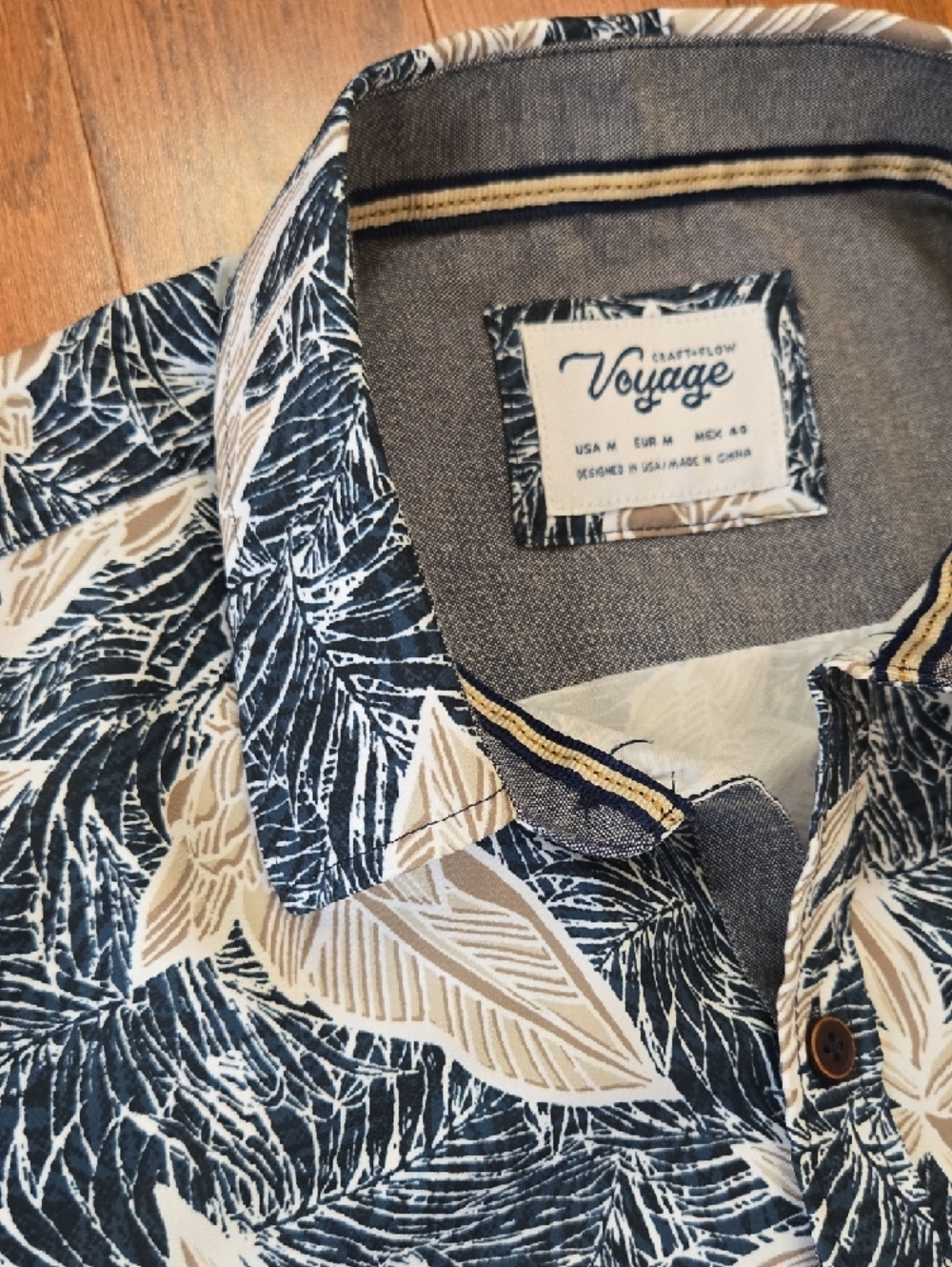 Men's Voyage Craft And Flow Floral Button-Down SS Shirt Size M